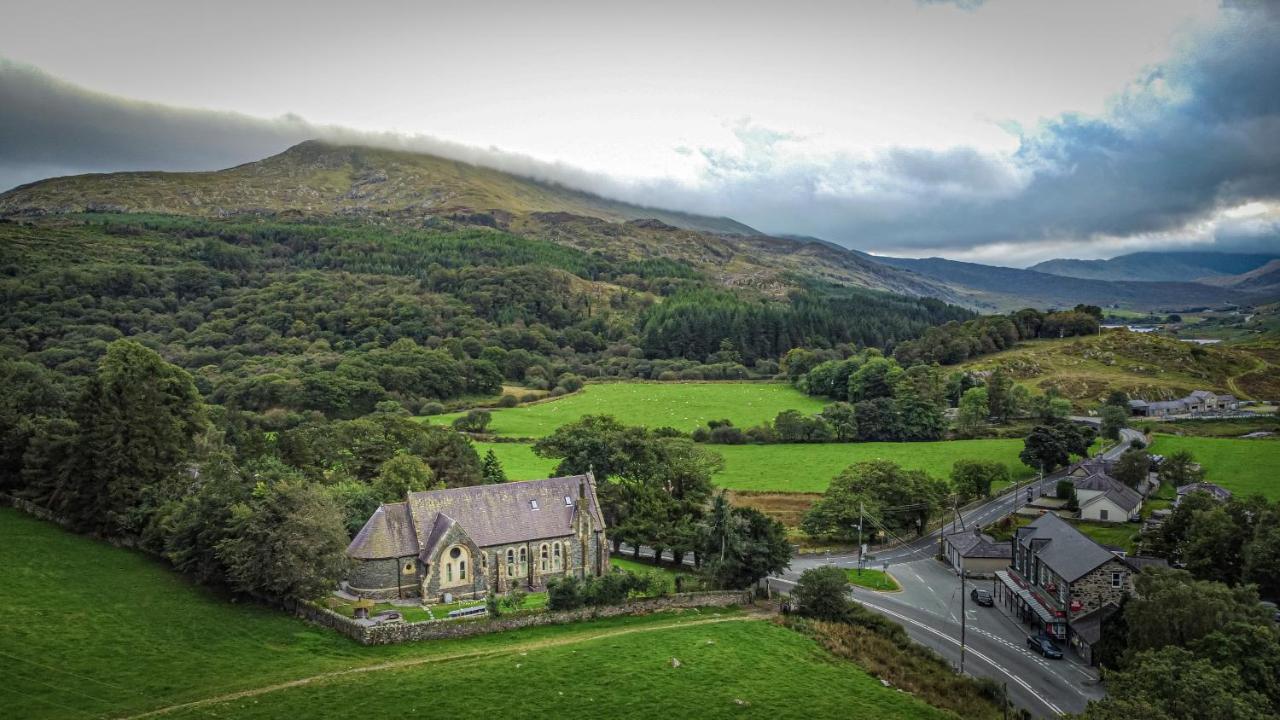 Mountain Church Capel Curig Exterior foto